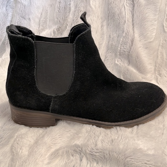 kensie Kenza Chelsea Boot - Picture 3 of 8